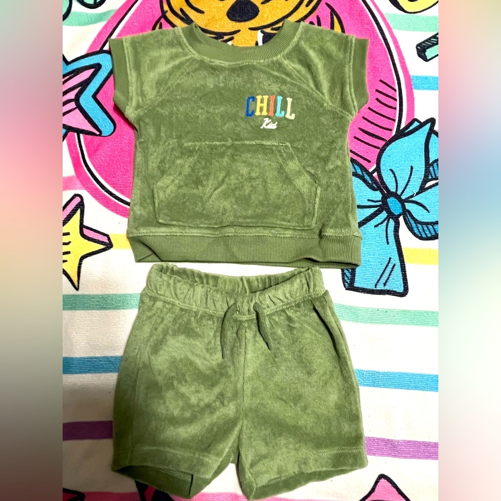 Old Navy outfit size 3-6 months